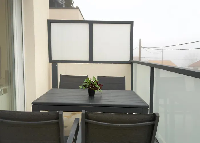 Le Mignon - T2 - 4 Personnes - Combe Persil Digione